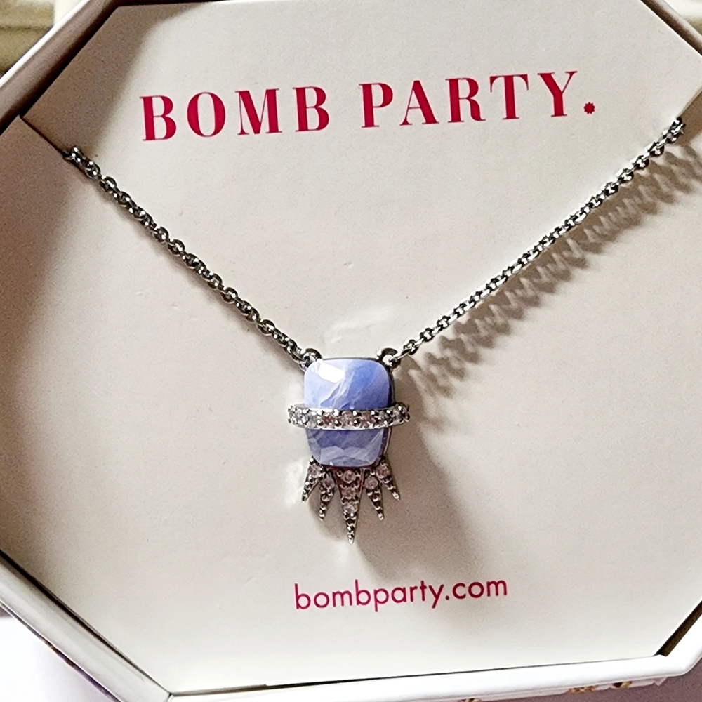 Bomb Party Iceland Dreams Ice Queen's Pendant